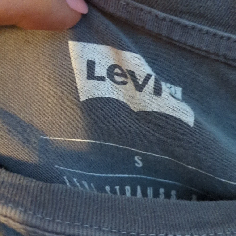 Levis tee
